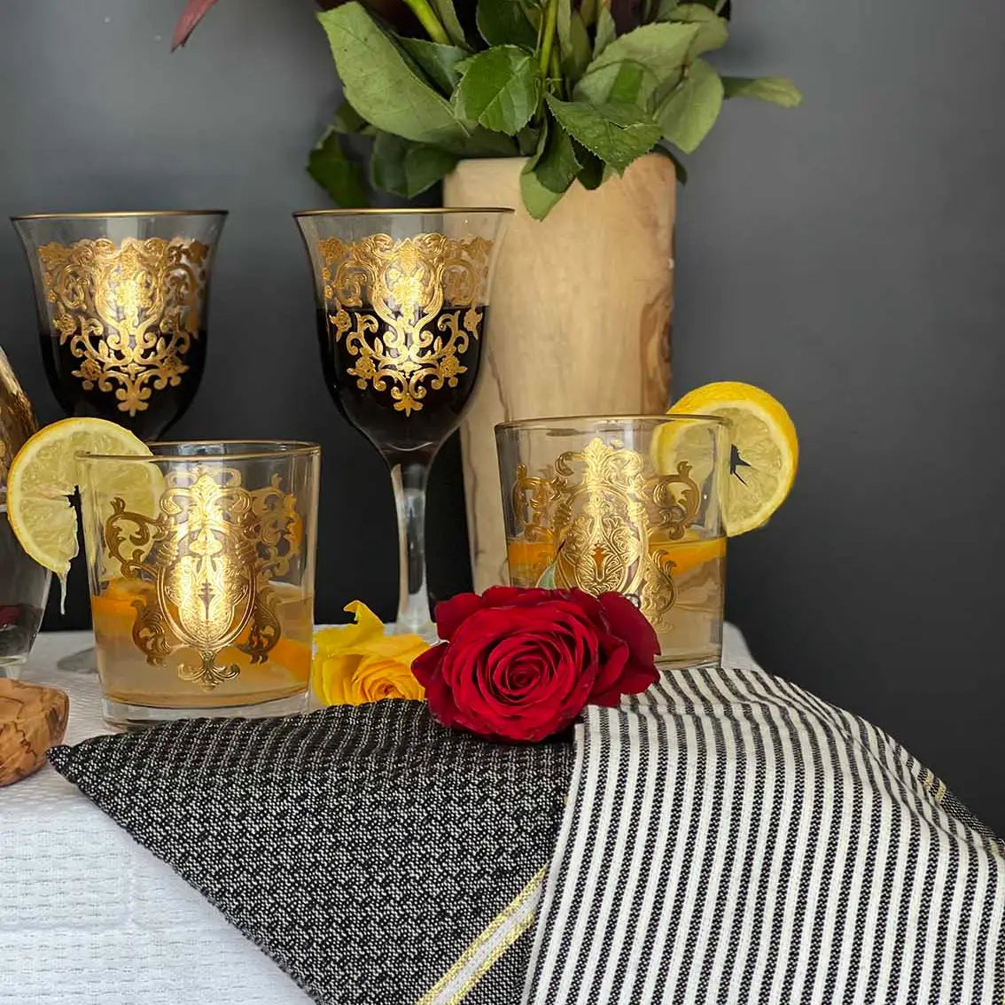 Clear Gold Amira Wine Glass