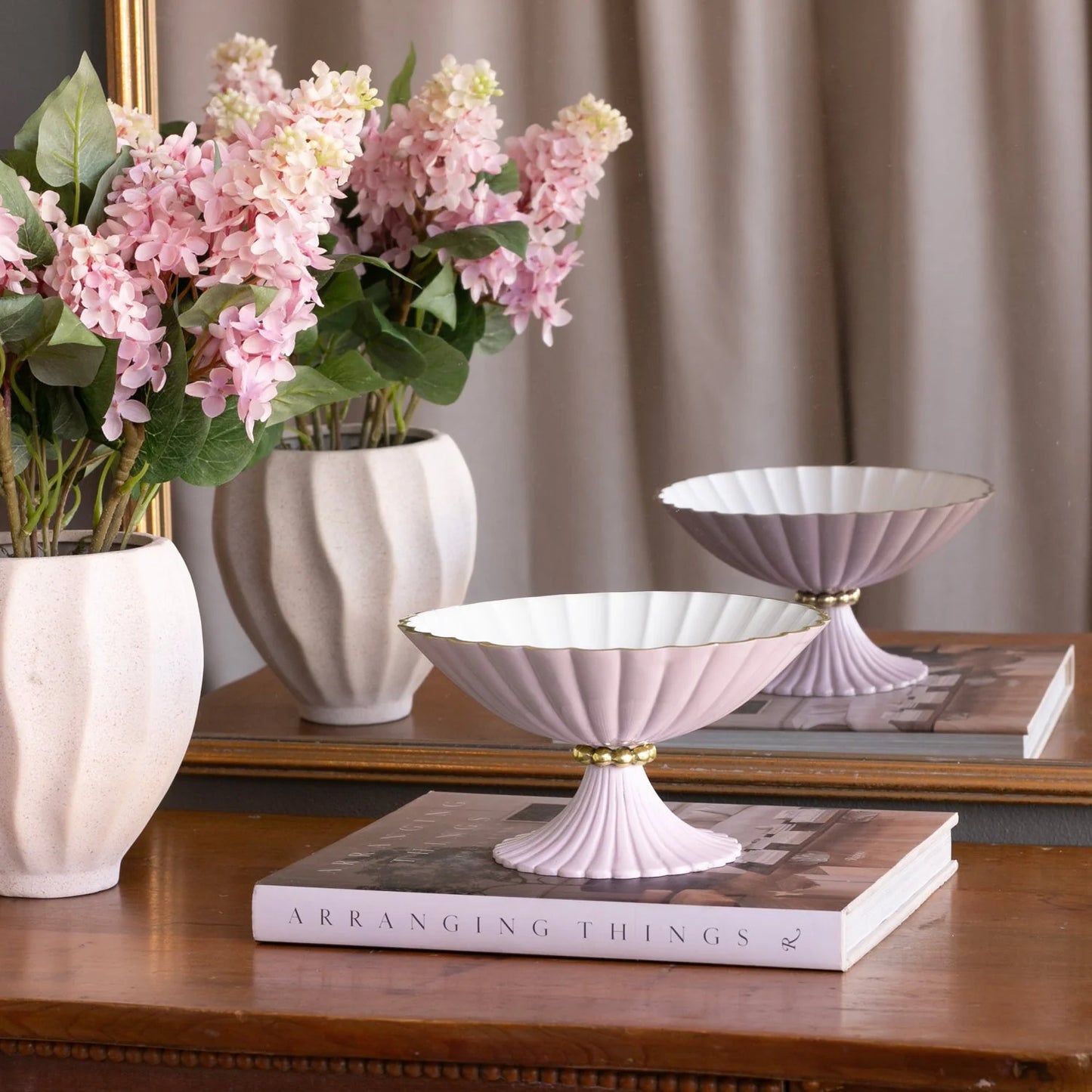 Encanto Vienna Small Pedestal Camellia/White