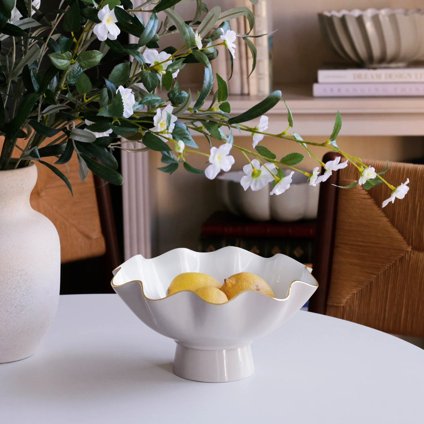 Encanto Carola Small Pedestal Dove