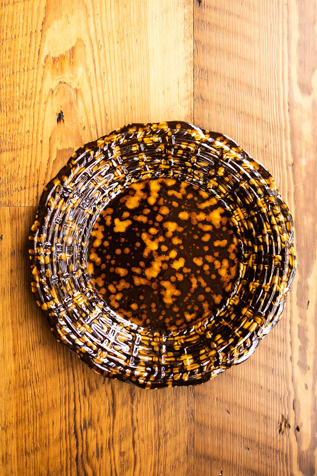 Tortoise Dinner Plate - Molasses