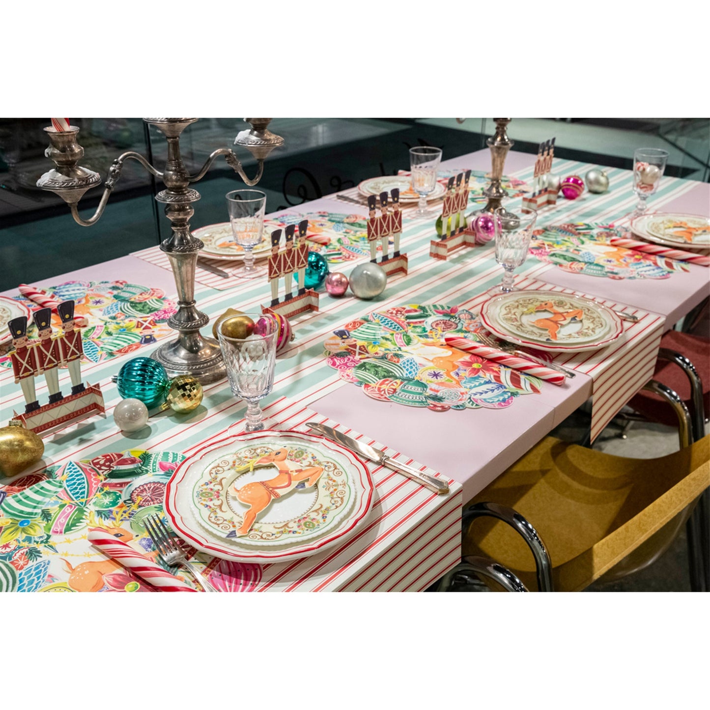 Yuletide Treasure Wreath Placemat