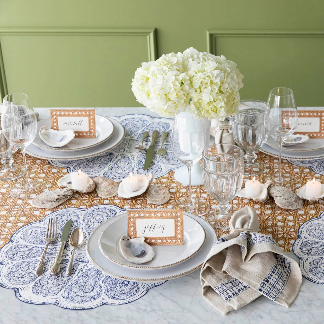 Die-cut Blue Oyster Plate Placemat