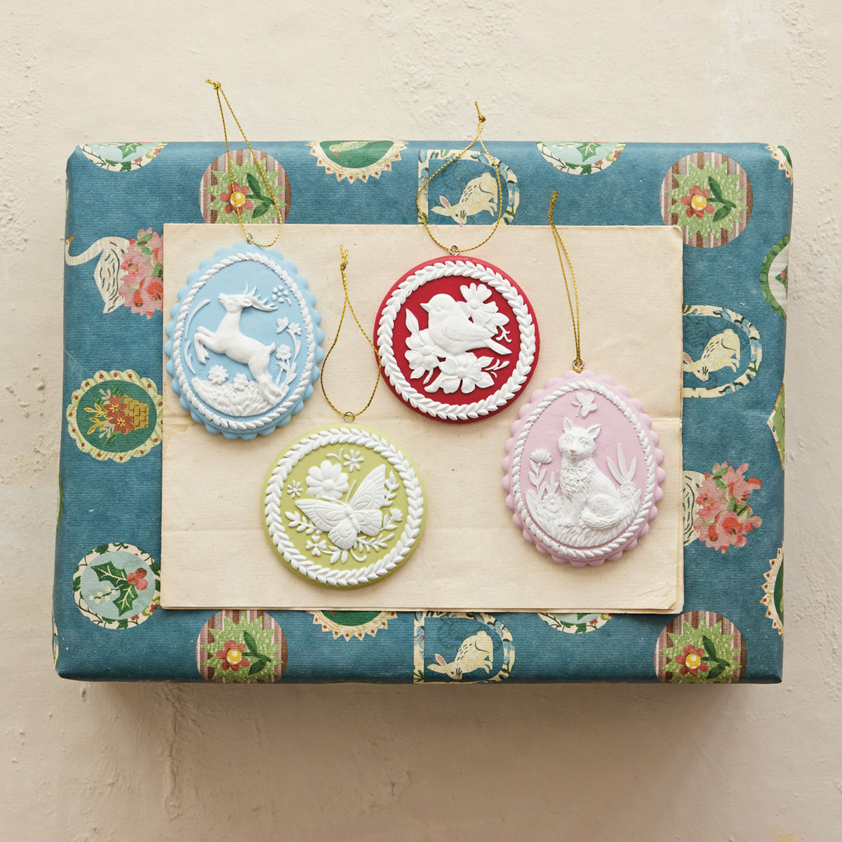 Iced Cookie Ornament w Animal - Assorted