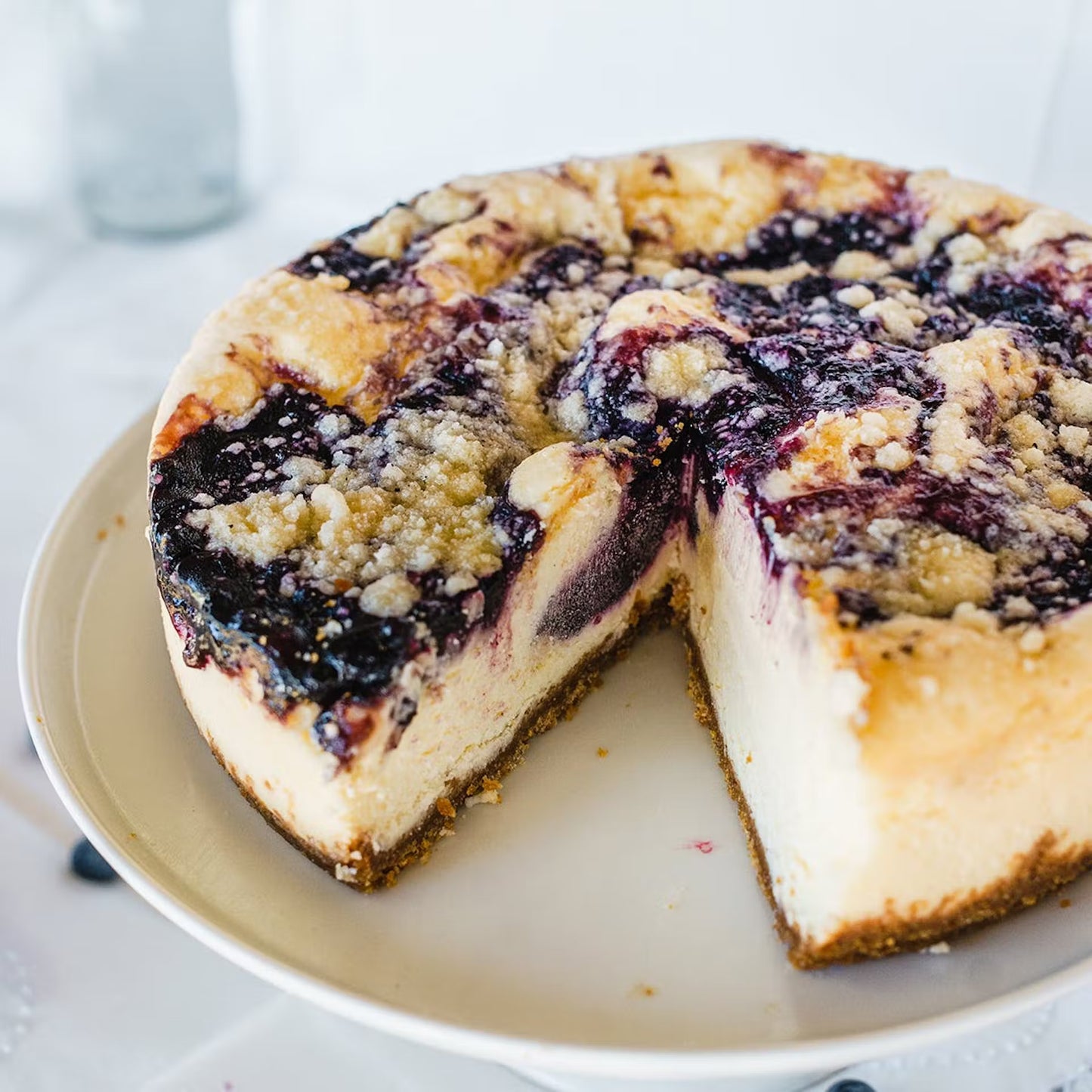 Blueberry Crumble Cheesecake