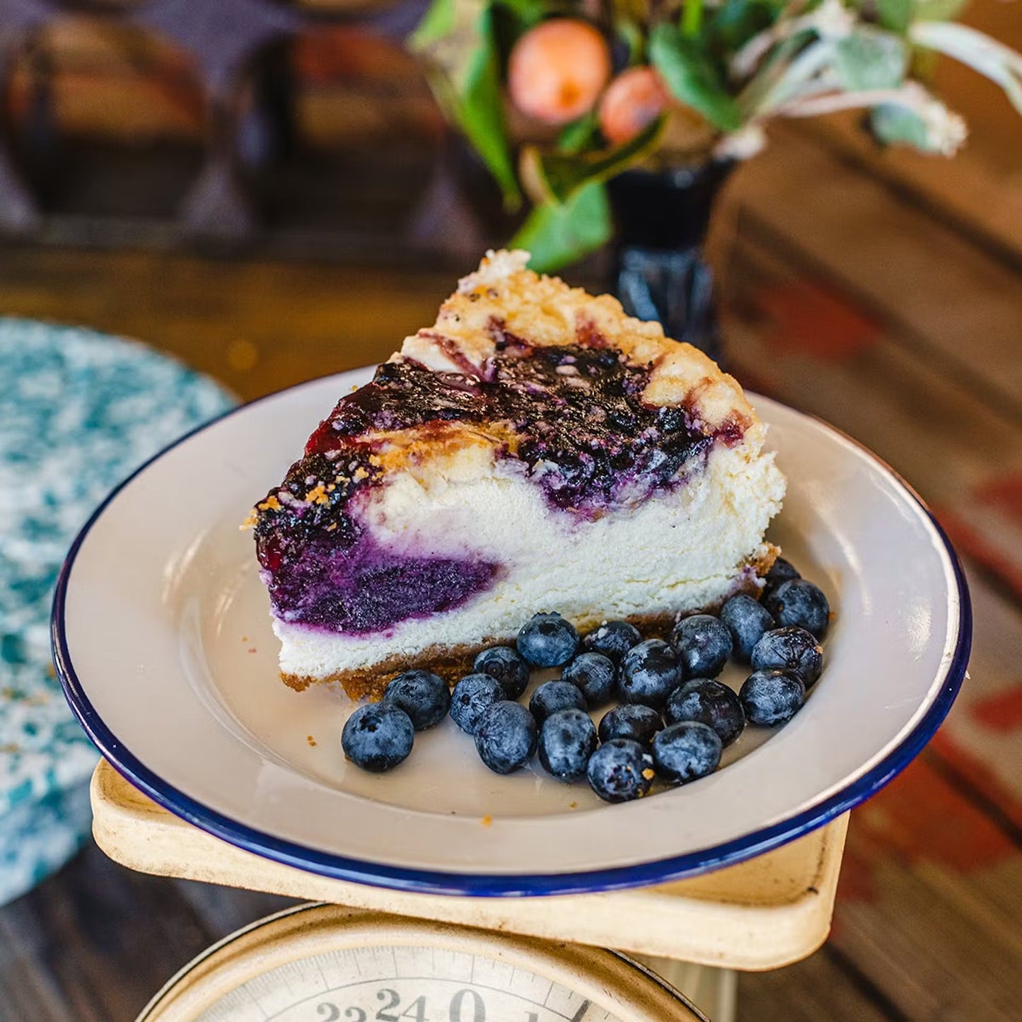 Blueberry Crumble Cheesecake