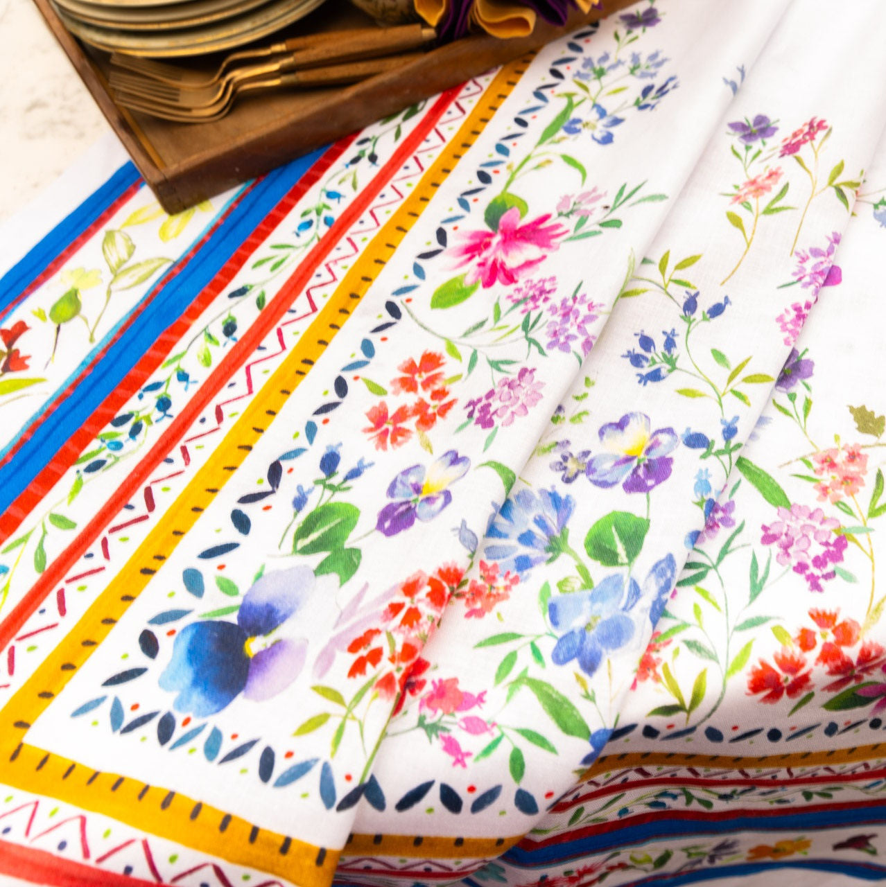 Primula Linen Tablecloth 67" x 67"