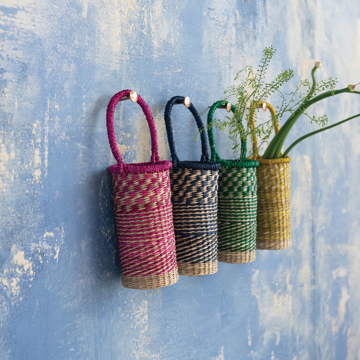 Hand-Woven Seagrass Bottle Basket with Handle