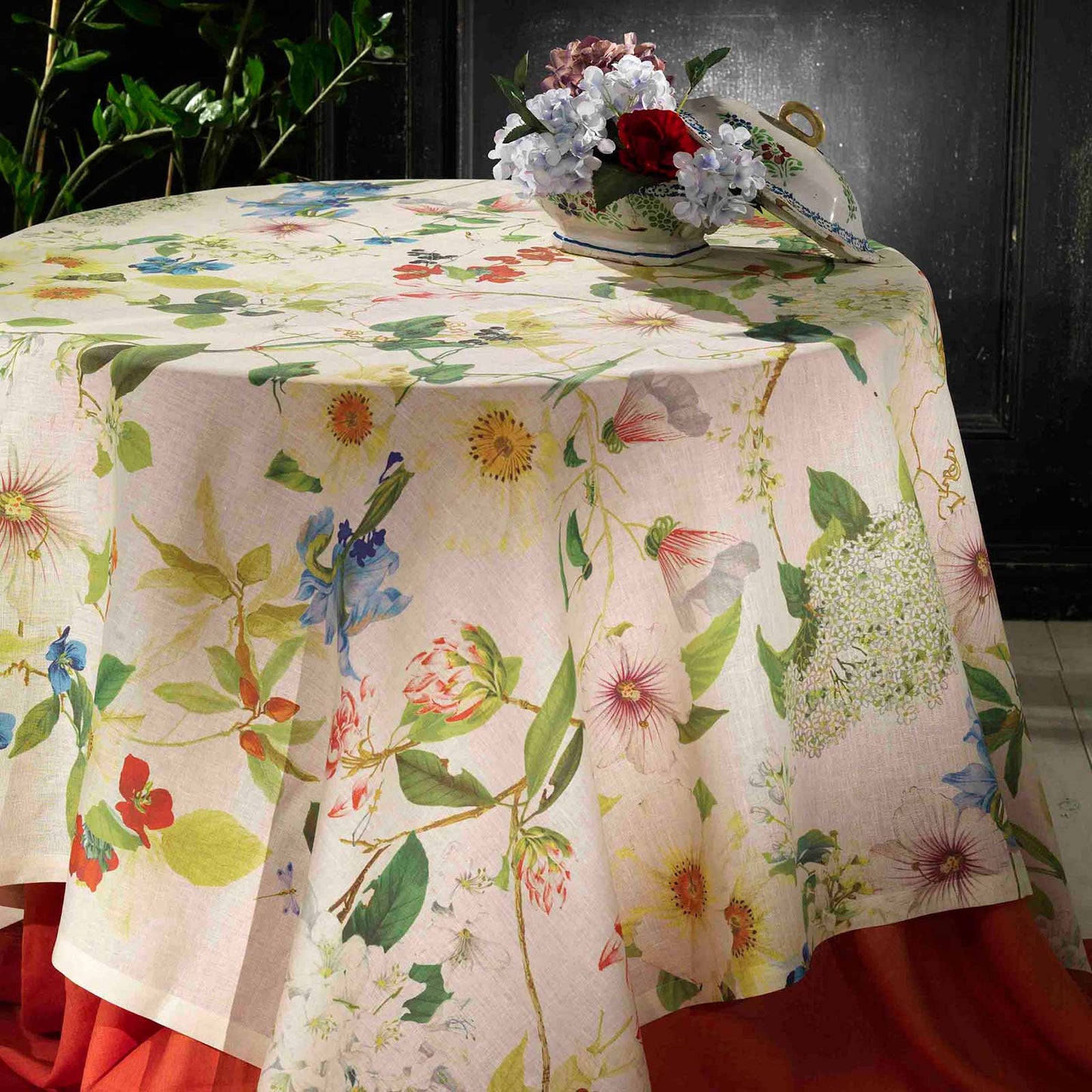 Ibisco Linen Tablecloth 67" x 67"