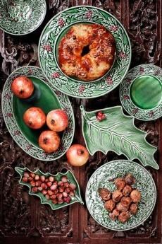 Holly Salad Bowl